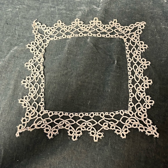 VTG Picture Frame Doily - Picture 1 of 3